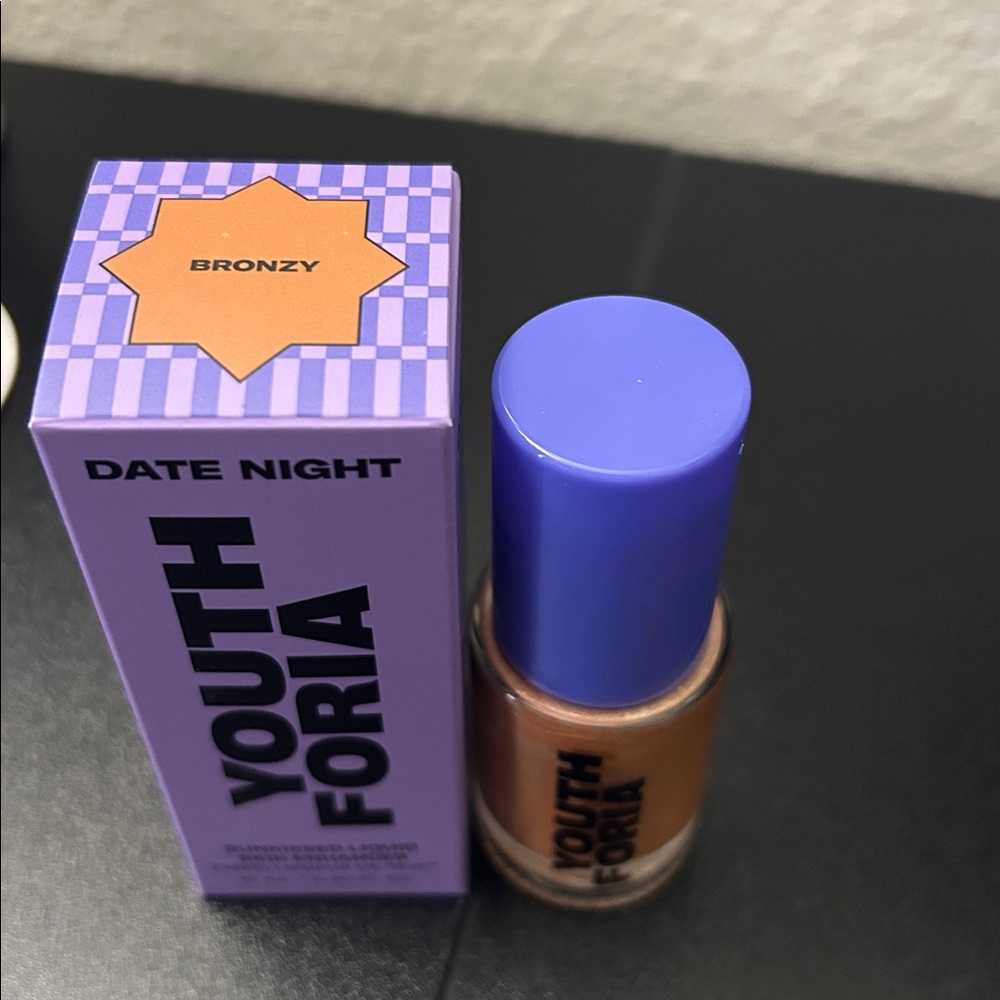 Date Night by Youthforia, 0.5oz Sunkissed Liquid Skin Enhancer- Bronzy - Picture 3 of 3